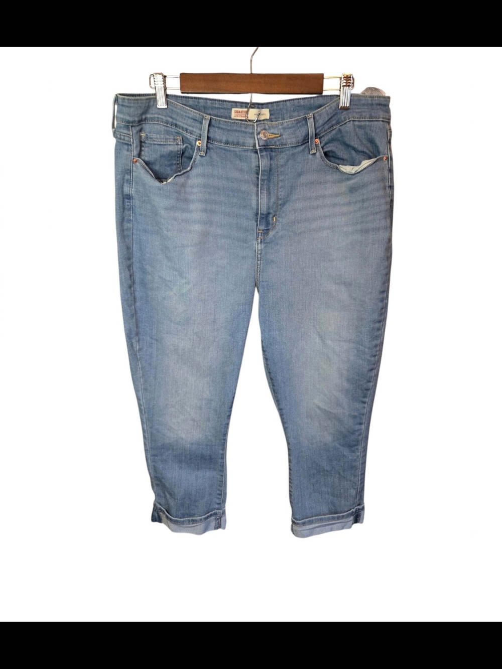Signature Levi Mid Rise Capris - Picture 2 of 9